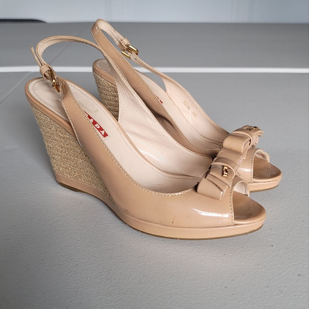Prada Patent Leather Nude Beige Bow Wedges Slingback Size 38.5